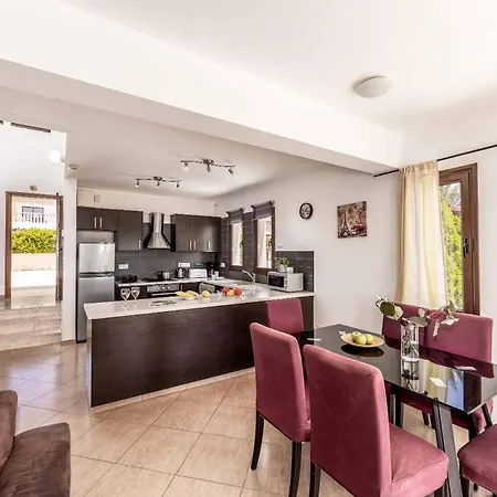 Villa Anna 2 Peyia
